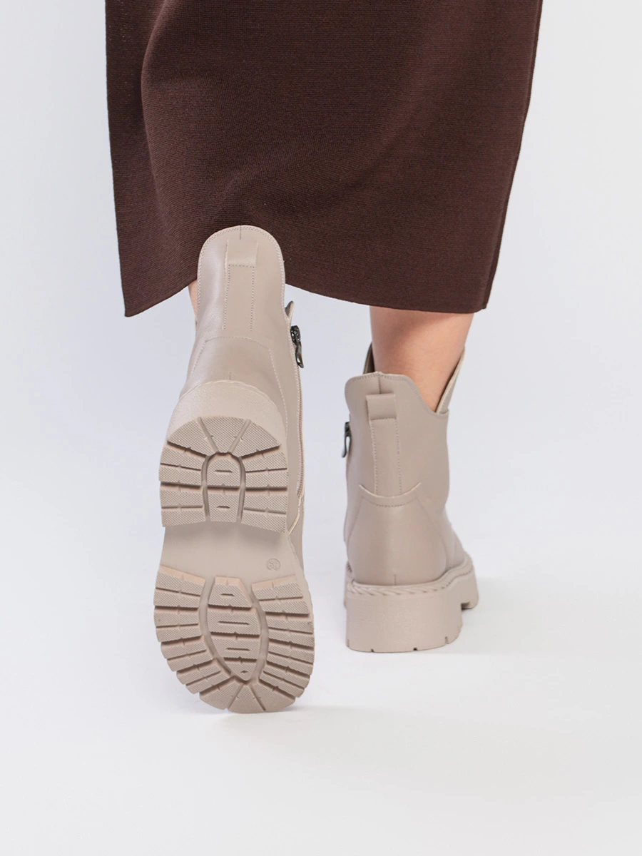 Ботинки-дерби цвета пудры с рельефным протектором